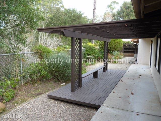 652 Calle De Los Amigos - Photo 3 of 10