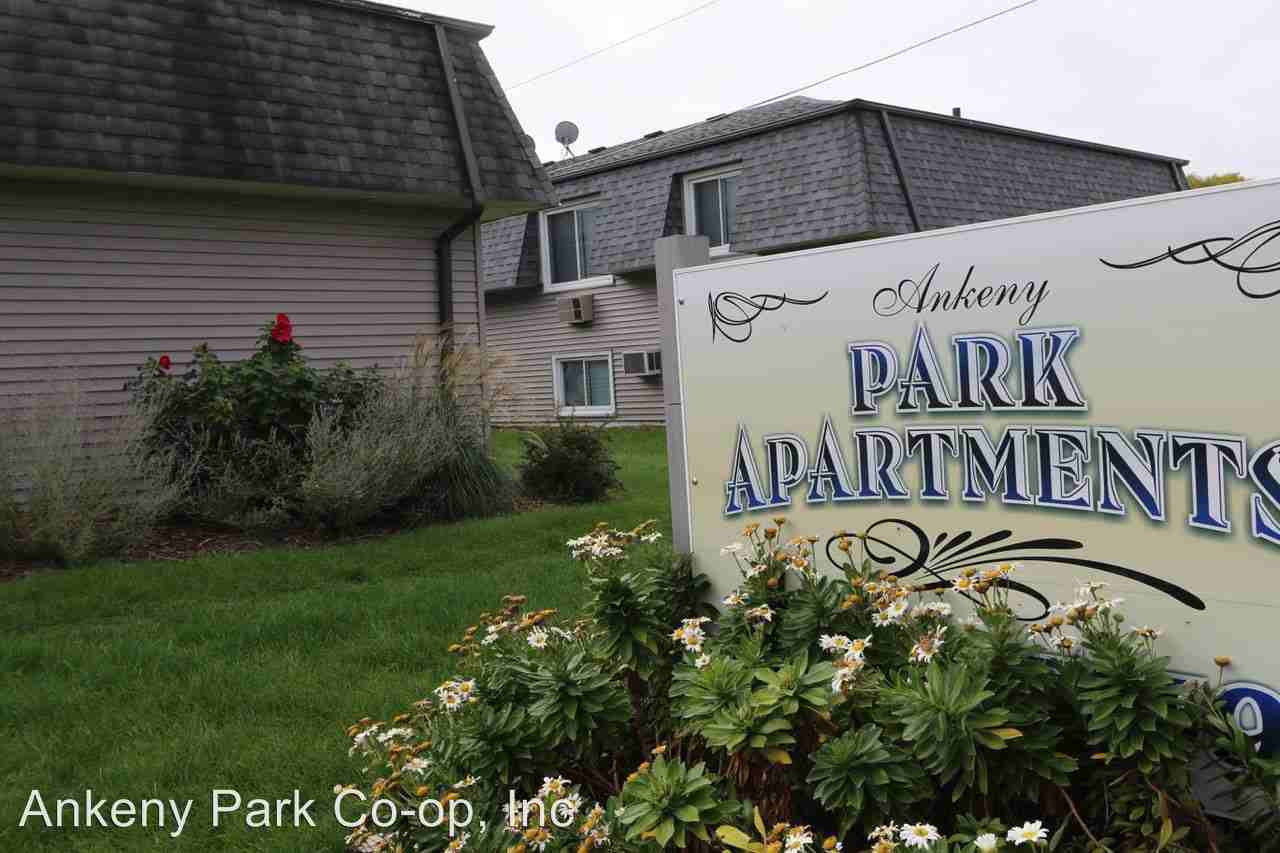 2003/2005/2007/2009/2011/2013 W 1st St - Photo 2 of 13