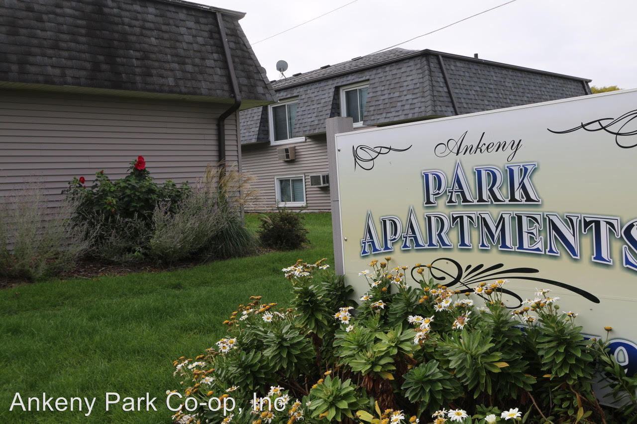 2003/2005/2007/2009/2011/2013 W 1st St - Photo 3 of 13