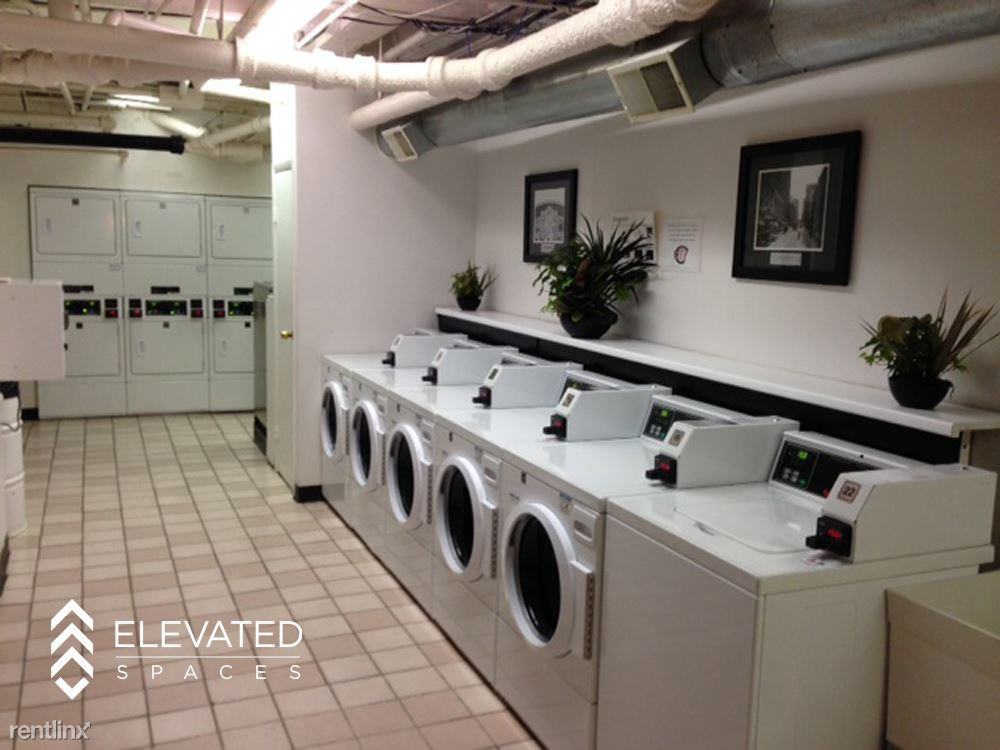 Clark @ Armitage - Photo 3 of 7