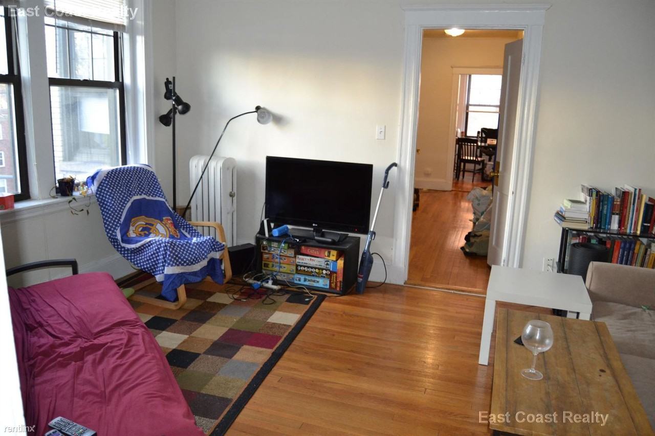 294 Harvard St - Photo 2 of 12