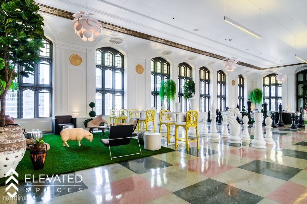 Randolph @ Wells - Photo 3 of 3