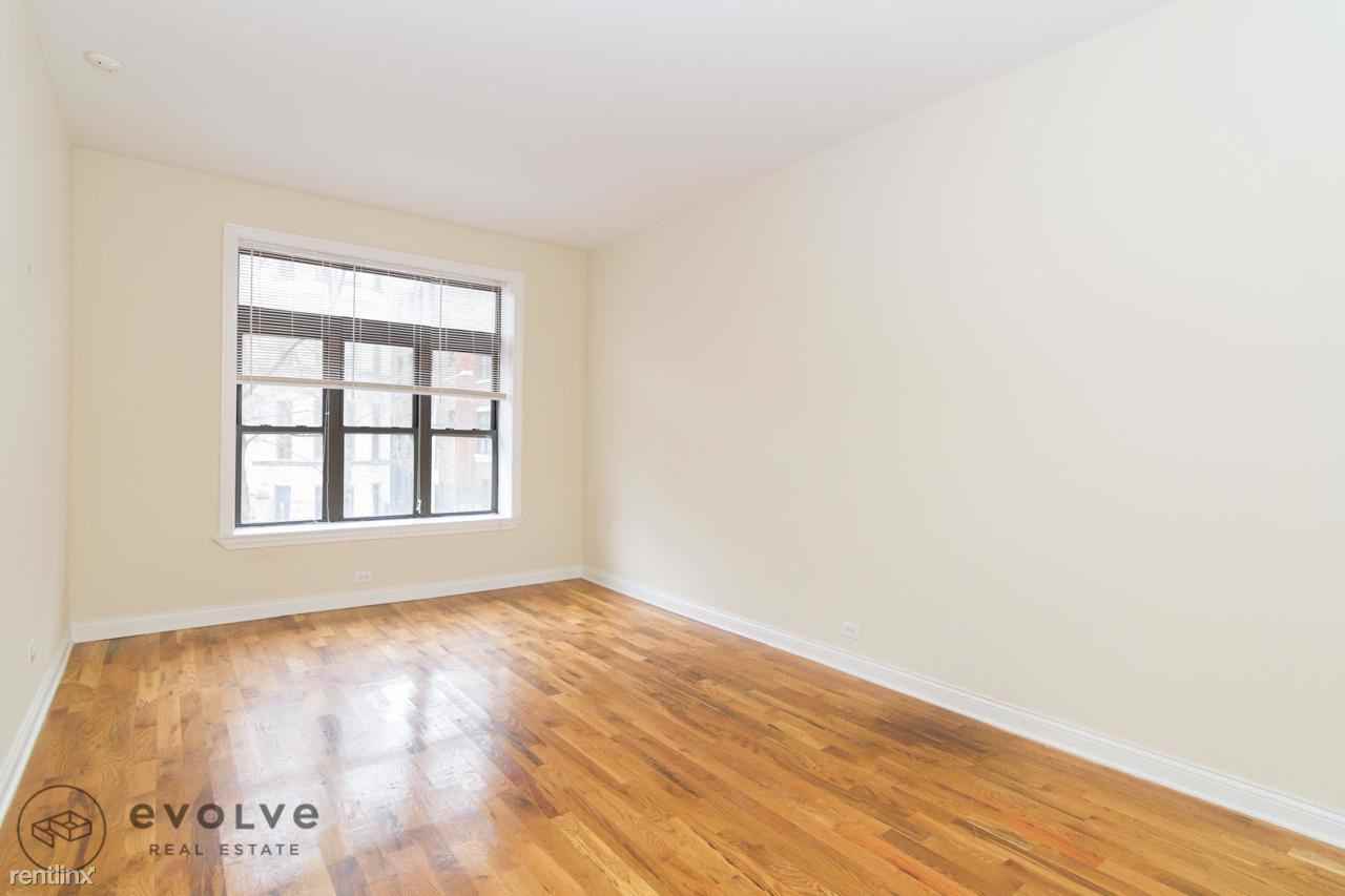 Apartments at 639 Oakdale - Photo 2 of 4