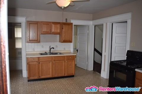 147 S Wisconsin St - Photo 3 of 11