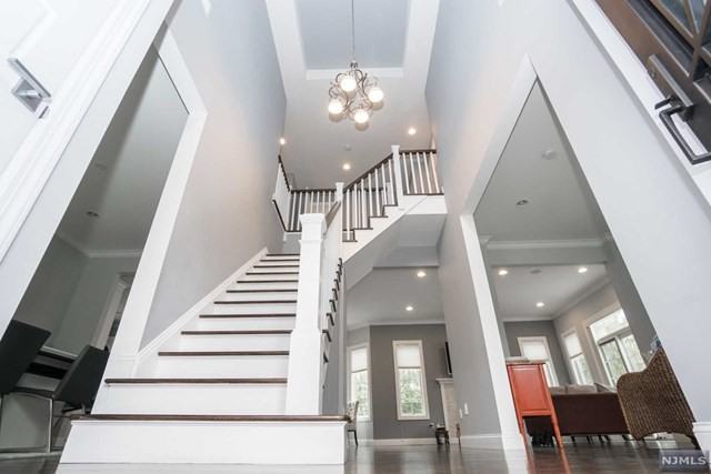 22 Sunset Rd - Photo 2 of 18