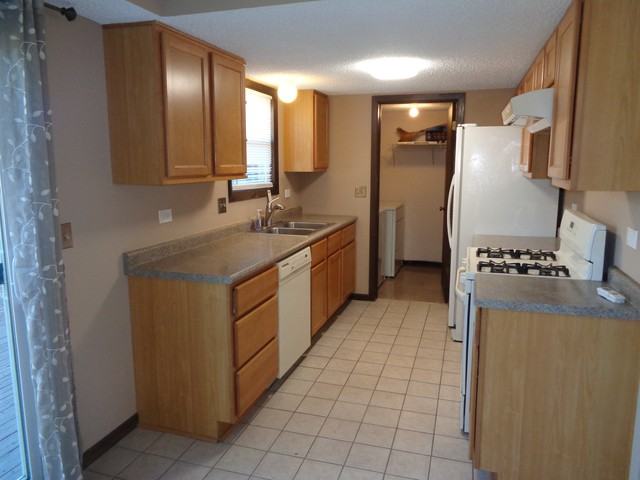 3287 Allspice Ct - Photo 2 of 16