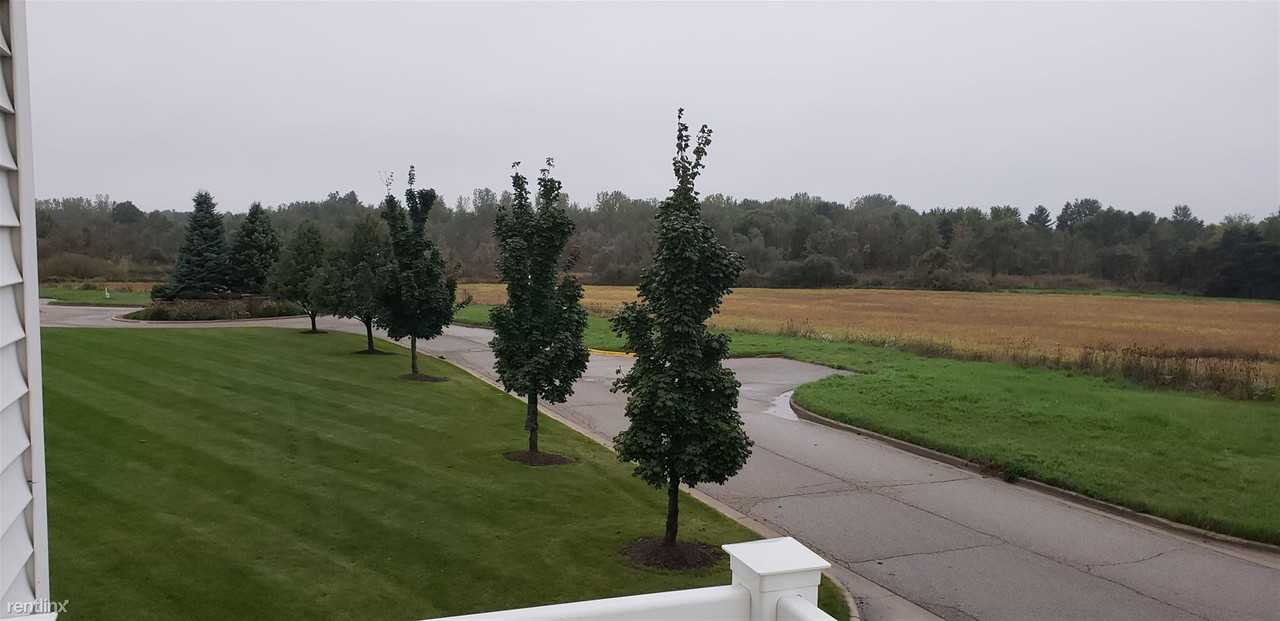 612 Bedford Falls Dr - Photo 2 of 10