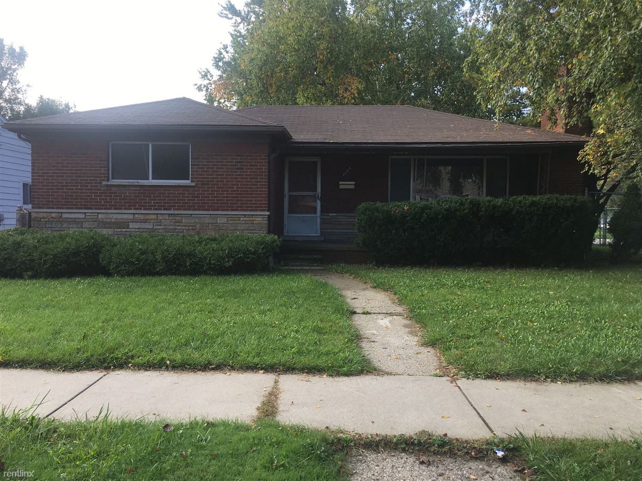 7206 Yacht Ave - Photo 2 of 41