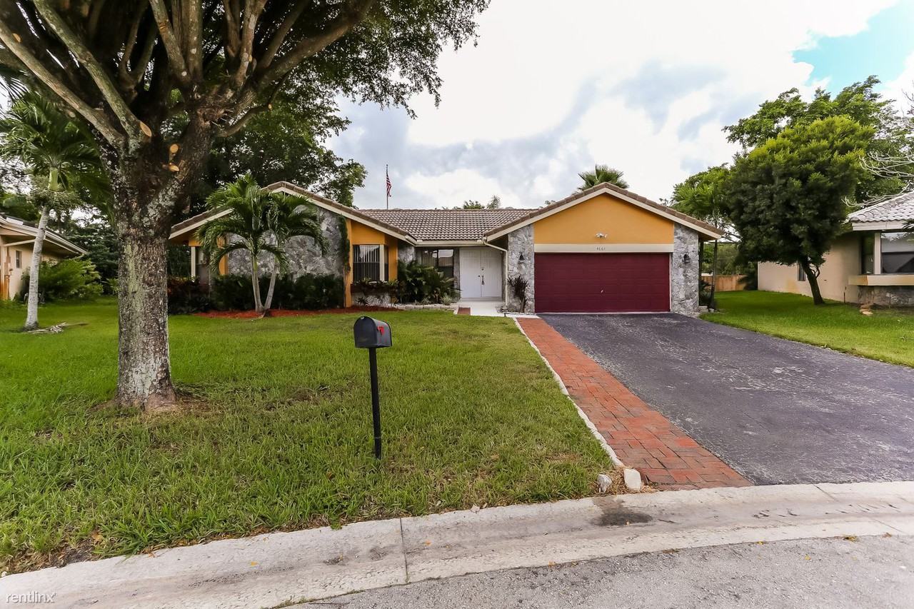 5165 NW 66th Dr - Photo 3 of 8