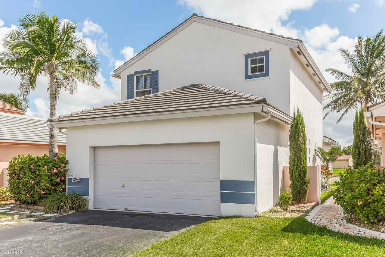 230 NW 190th Ave - Photo 3 of 9