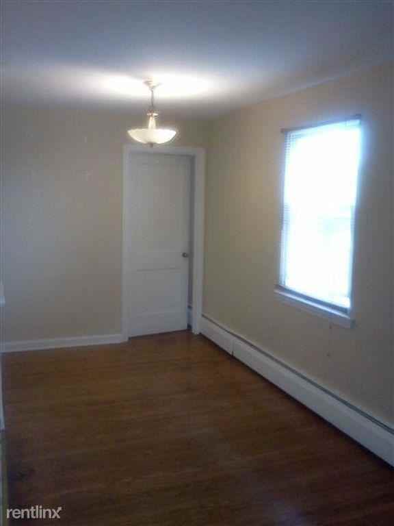 2909 Garrett Rd #5 - Photo 2 of 5