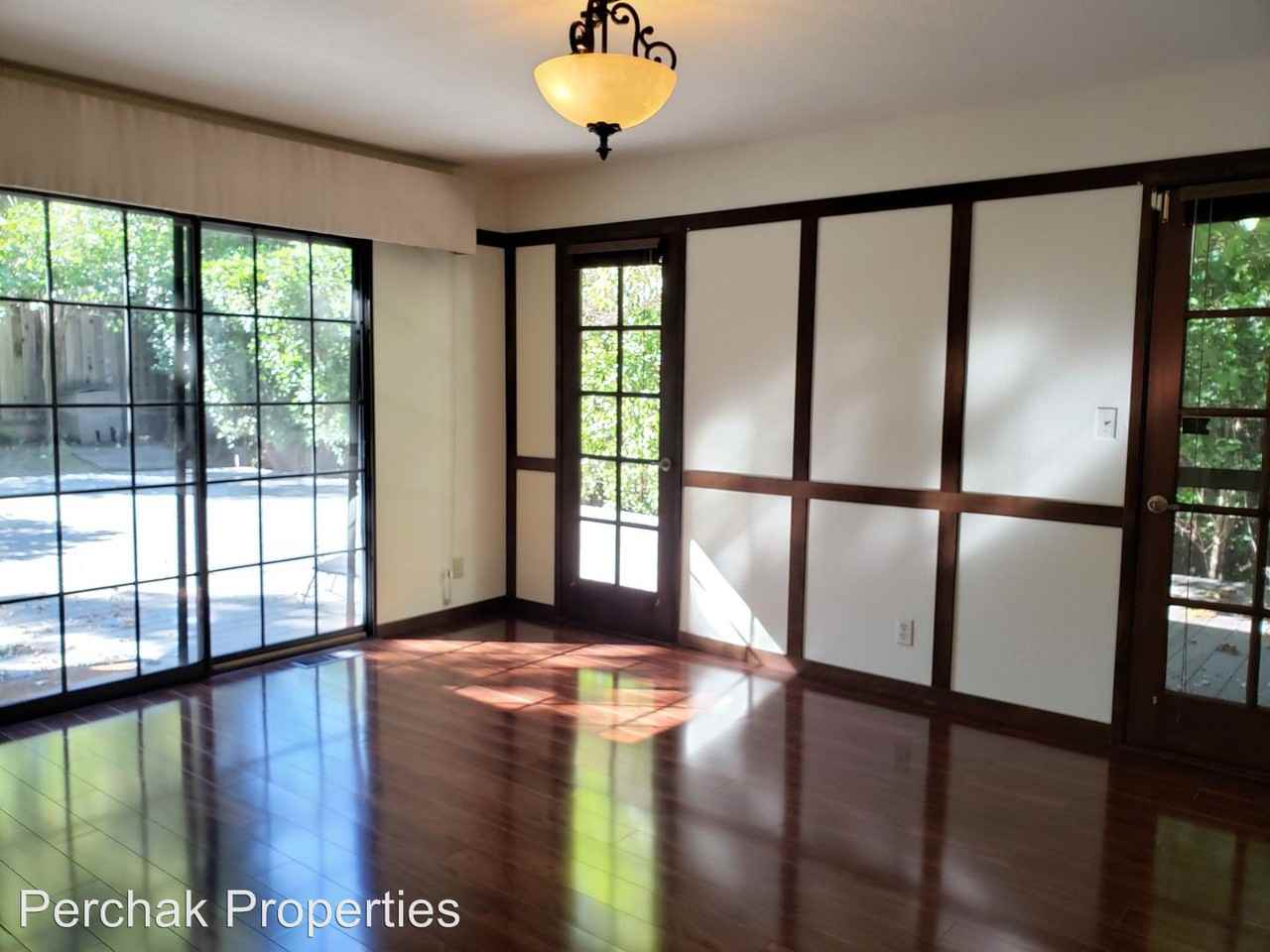 909 Mountain View Dr - Photo 3 of 9