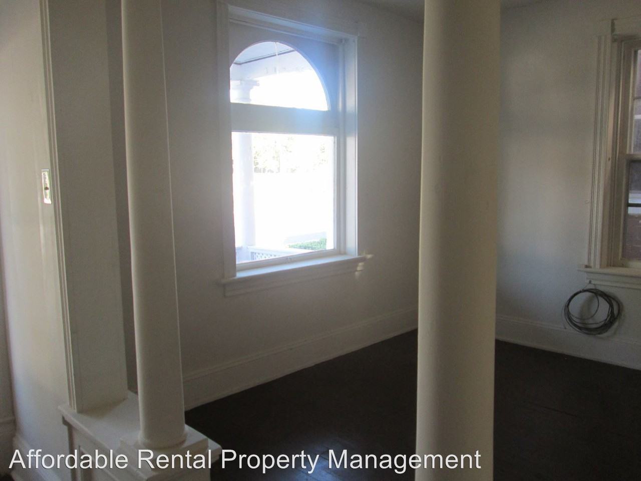 538 Summit Ave - Photo 3 of 12