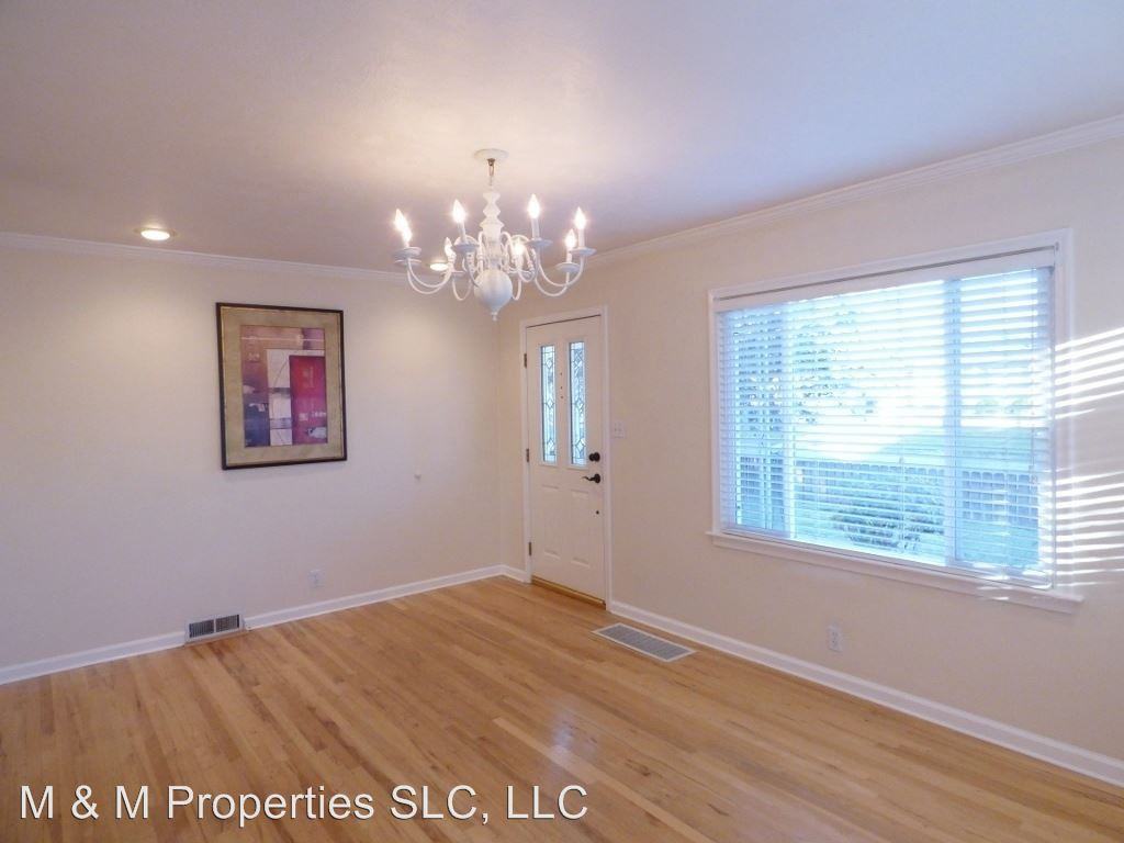 2836 S Kenwood St - Photo 3 of 17