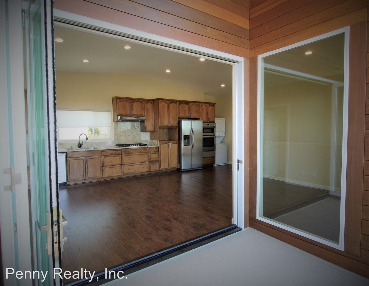 2417 Poinsettia Dr - Photo 3 of 26