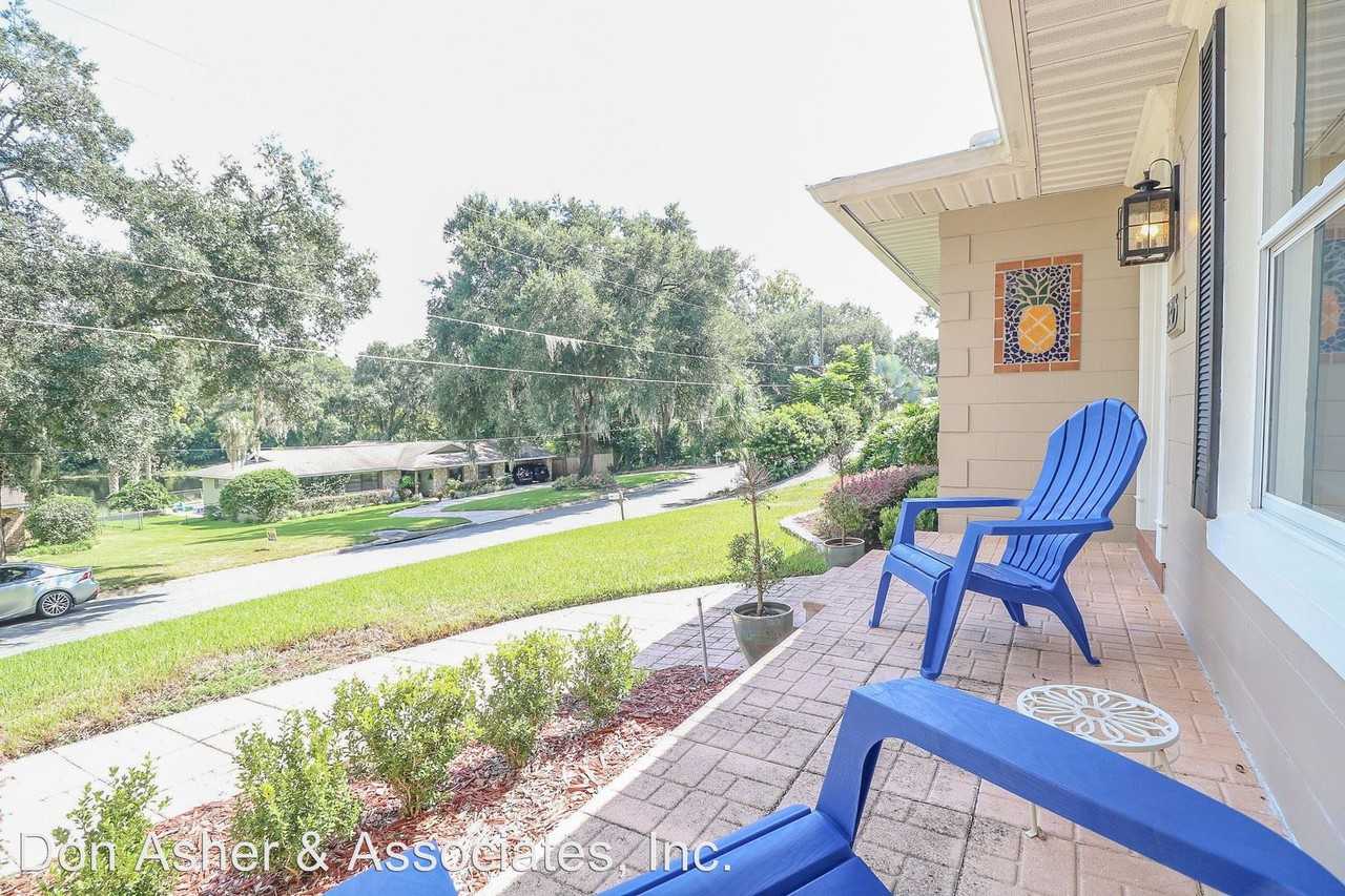 1825 Hilltop Dr - Photo 2 of 20