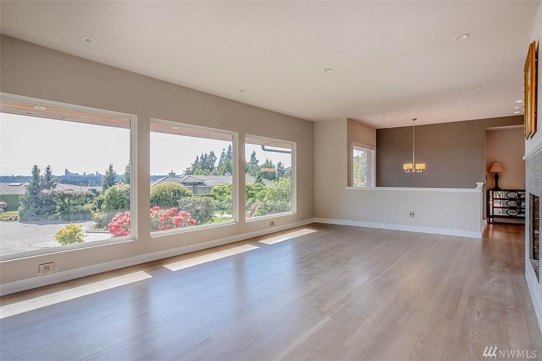 1940 91st Pl NE - Photo 3 of 26