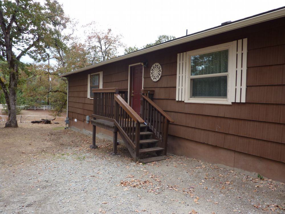 9694 Blackwell Rd - Photo 3 of 15