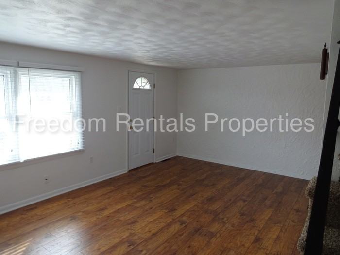 239 Campbell Dr - Photo 2 of 15