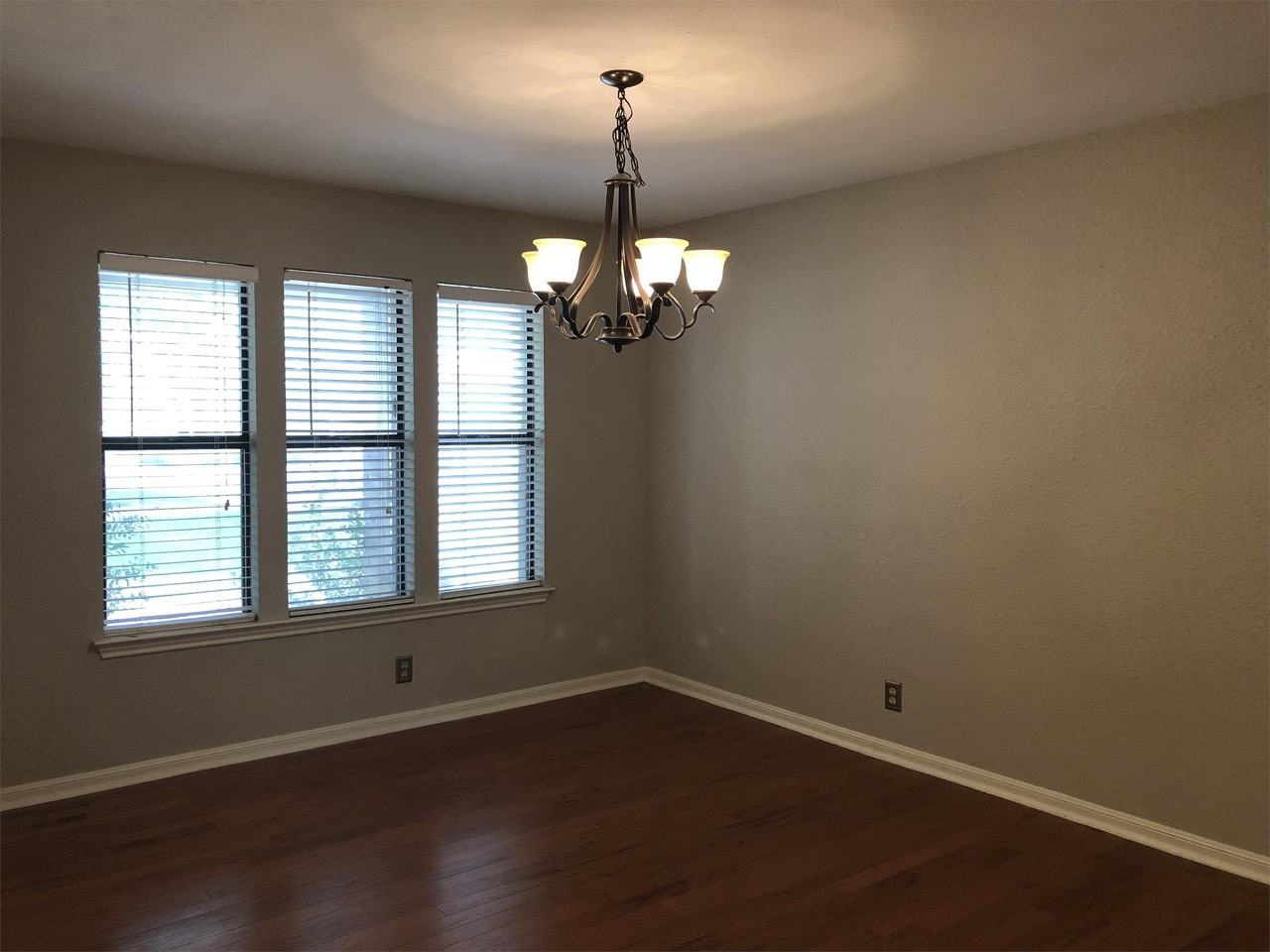 10511 Mourning Dove Dr - Photo 2 of 6