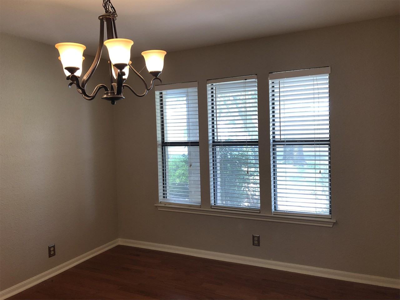 10511 Mourning Dove Dr - Photo 3 of 6