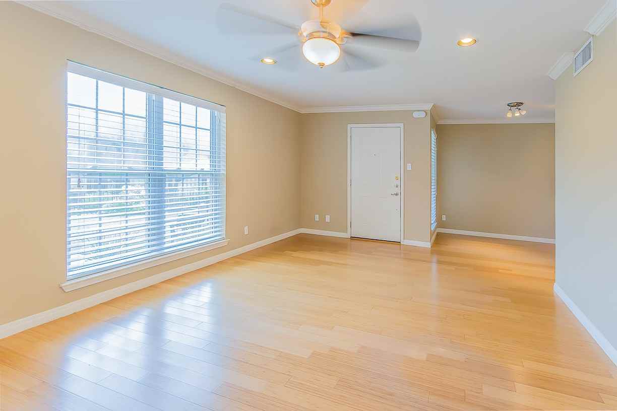 900 S Lamar Blvd #210 - Photo 5 of 6