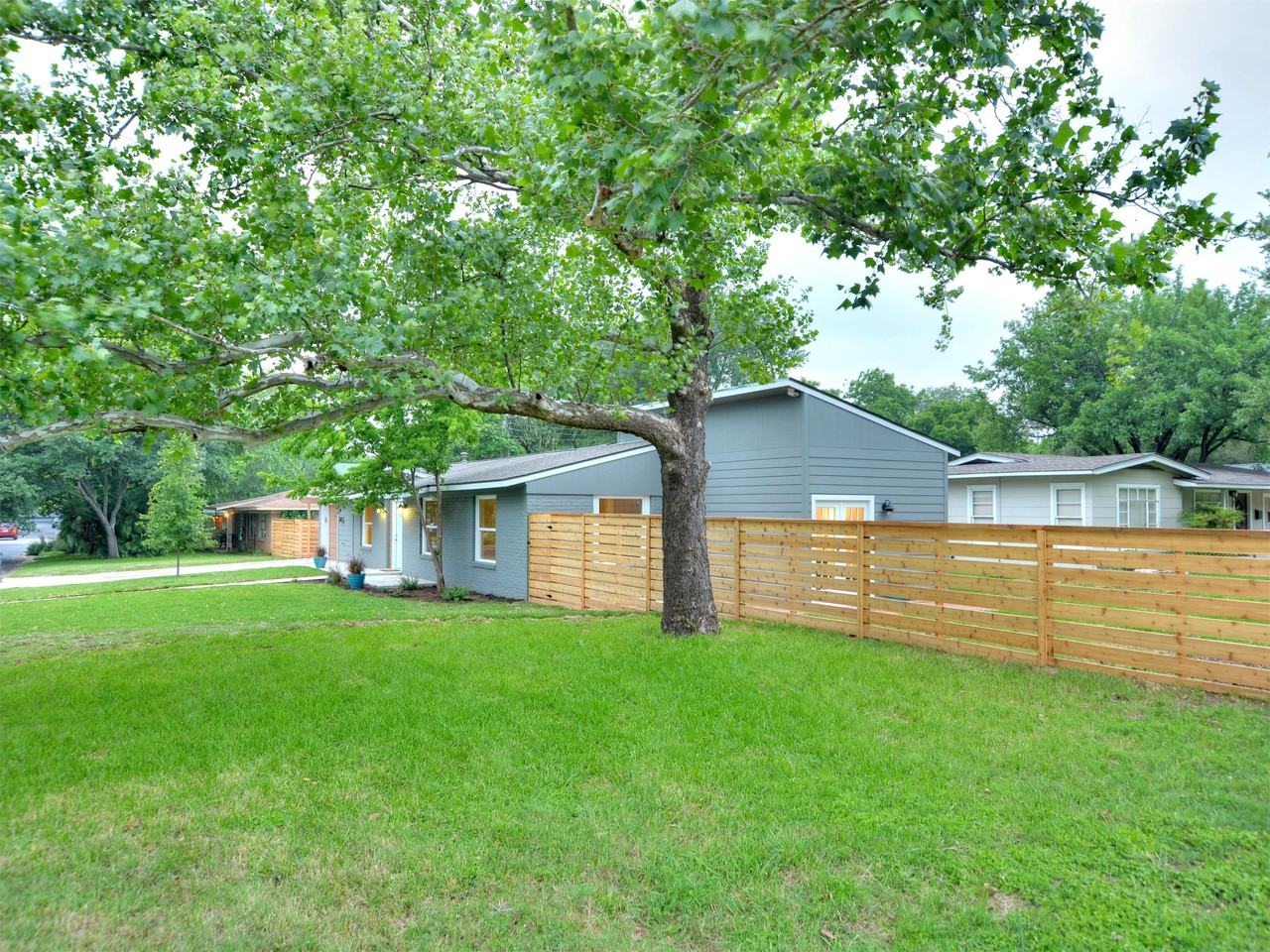 2500 Addison Ave - Photo 6 of 6