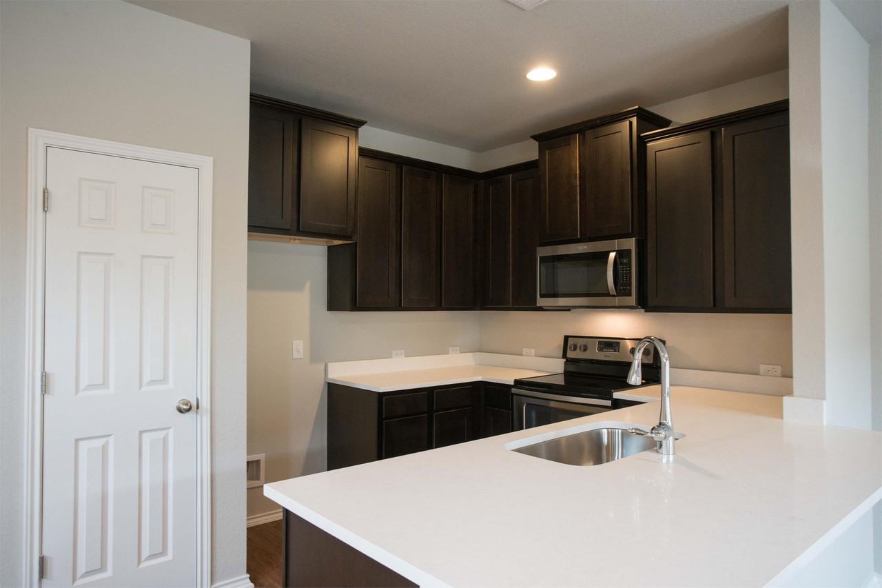 9510 Woodvale Dr - Photo 6 of 6