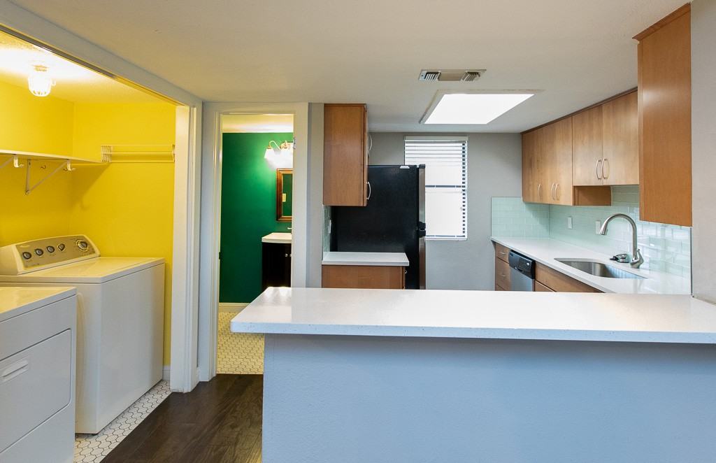 1135 Barton Hills Dr Apt 247 #1 - Photo 3 of 6