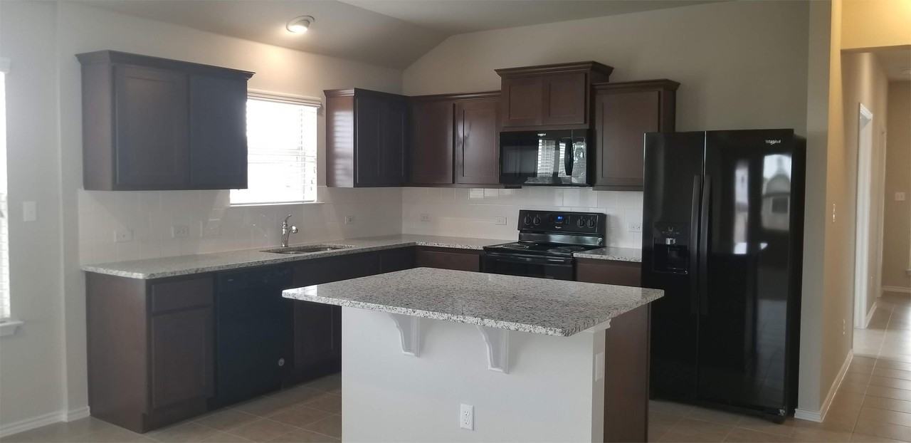 728 Manzano Ln - Photo 4 of 6