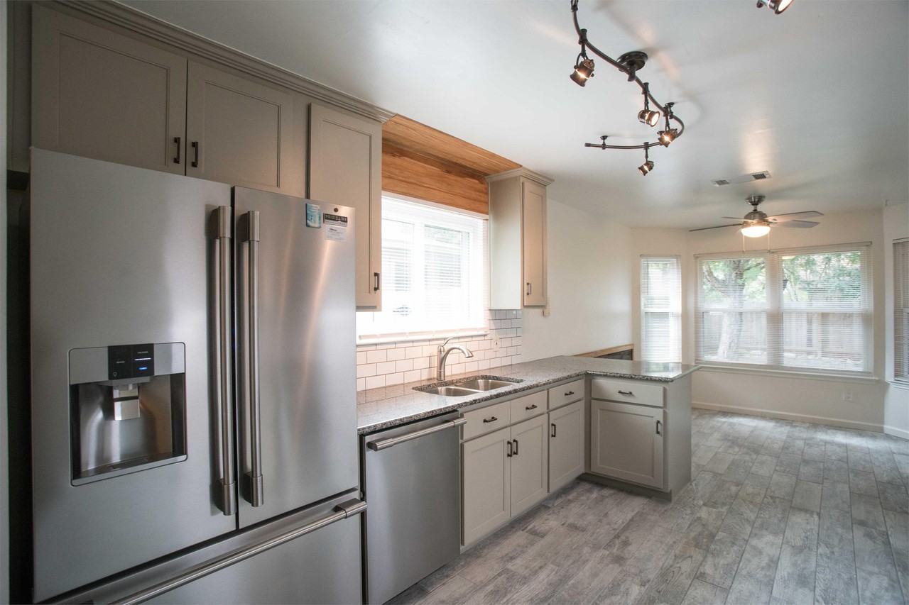 1402 Green Terrace Dr - Photo 2 of 5