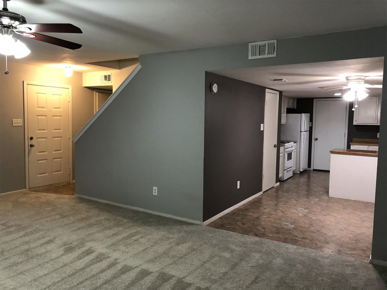 8414 Selway Dr - Photo 3 of 6