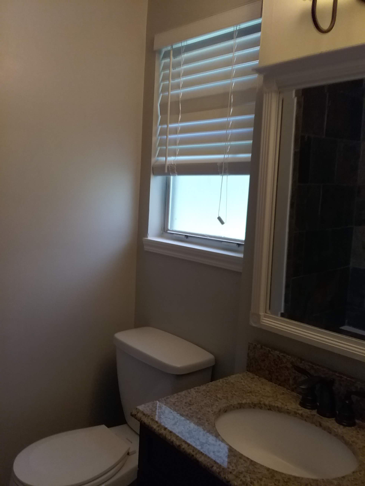 1302 Beth Ln - Photo 4 of 6