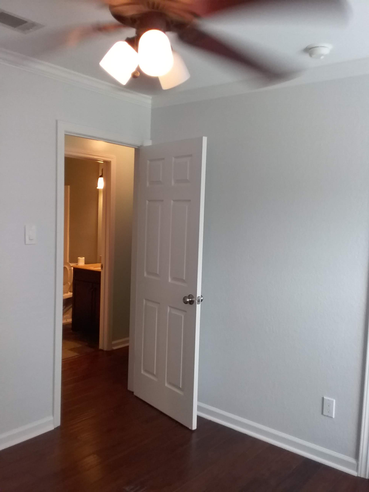 1302 Beth Ln - Photo 5 of 6