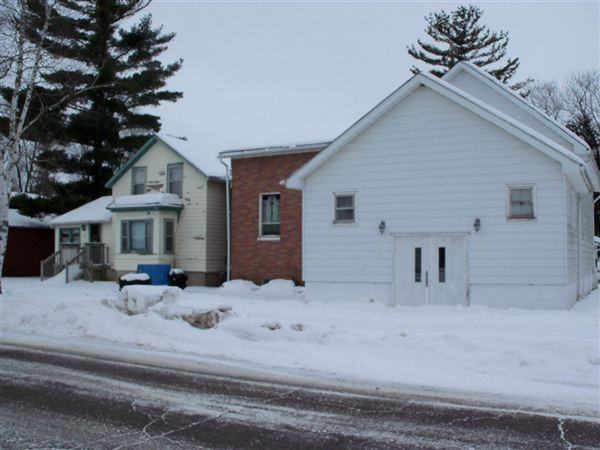 131 Hubbard St - Photo 3 of 6