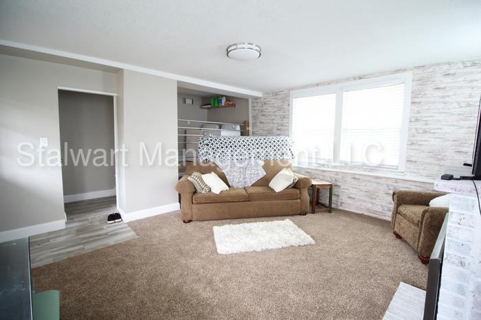 226 W 81st St - Photo 3 of 18