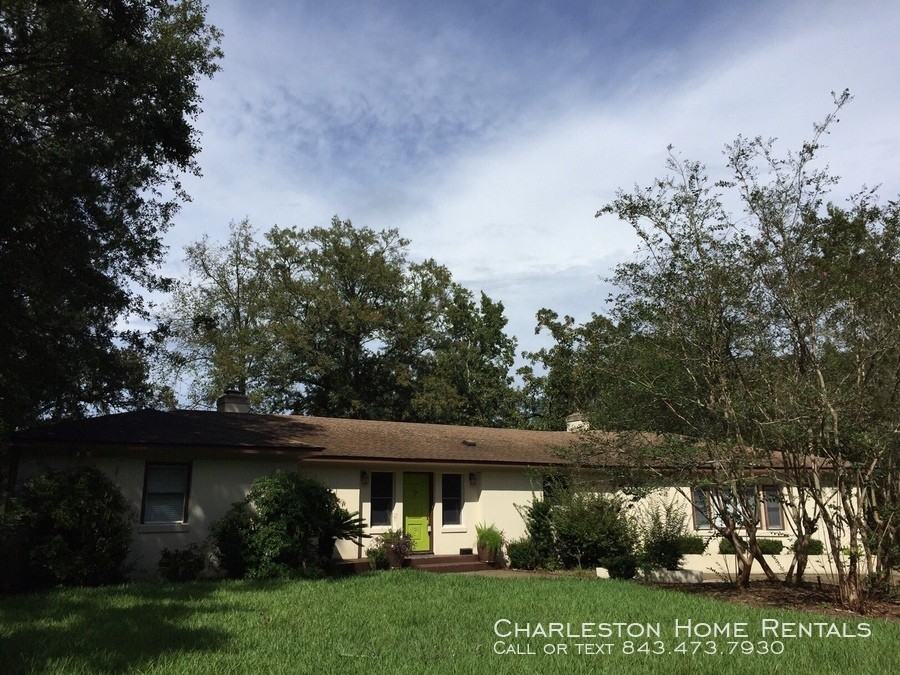 289 Confederate Cir - Photo 2 of 23