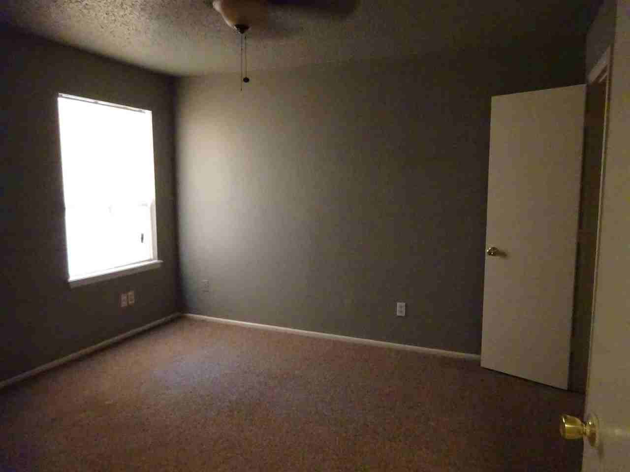 5047 27th St - Photo 2 of 7
