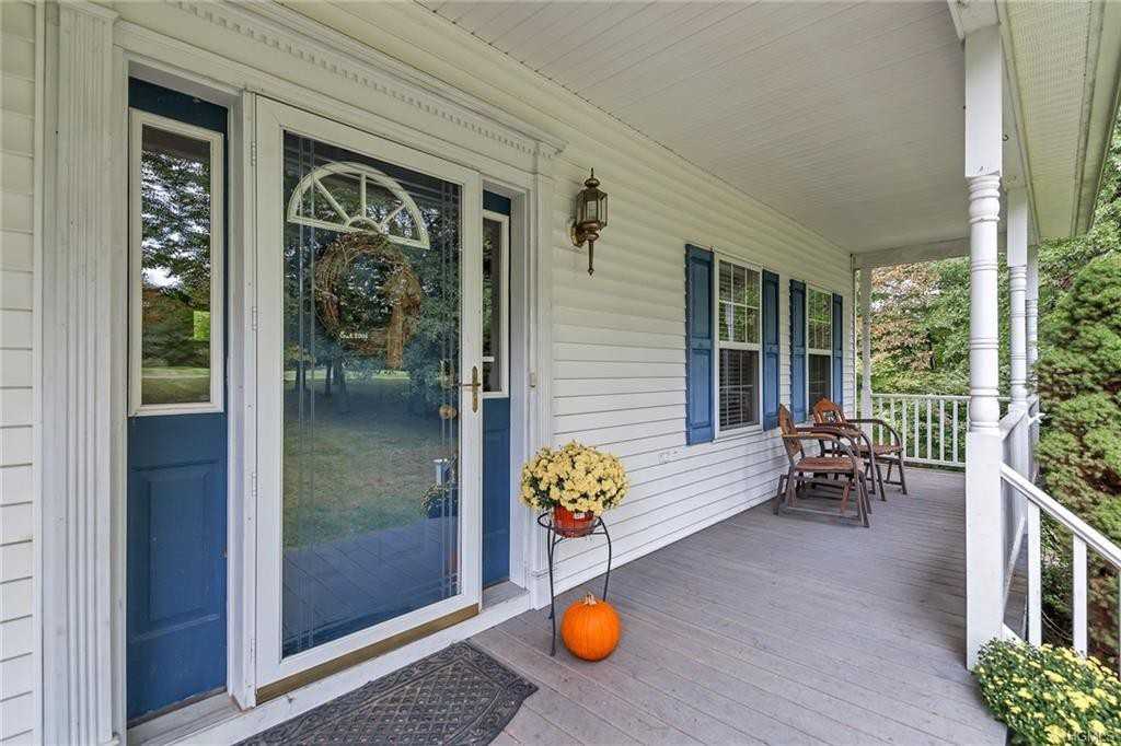 19 Arbor Rd - Photo 2 of 36