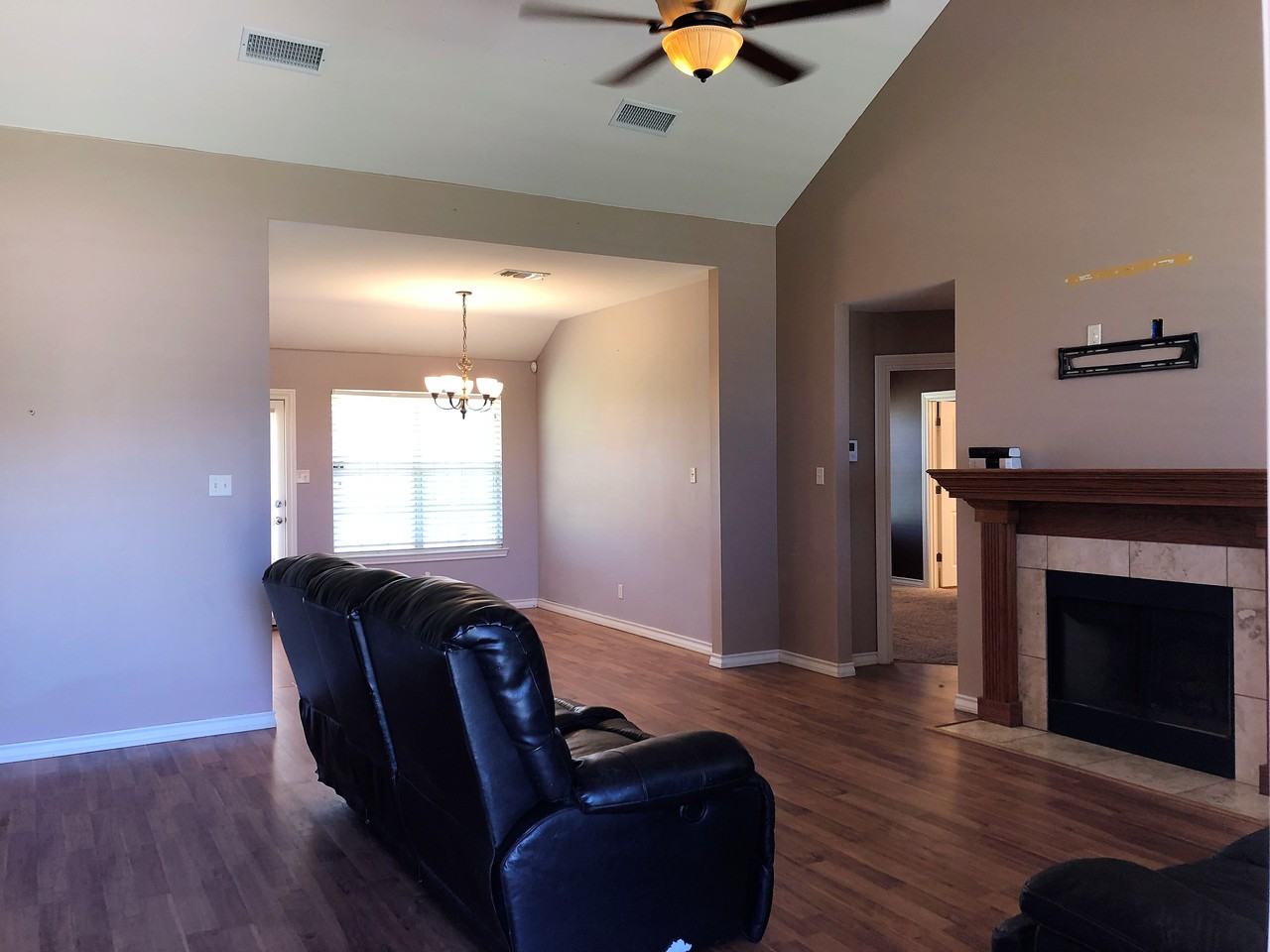 7609 Elk Run - Photo 3 of 31