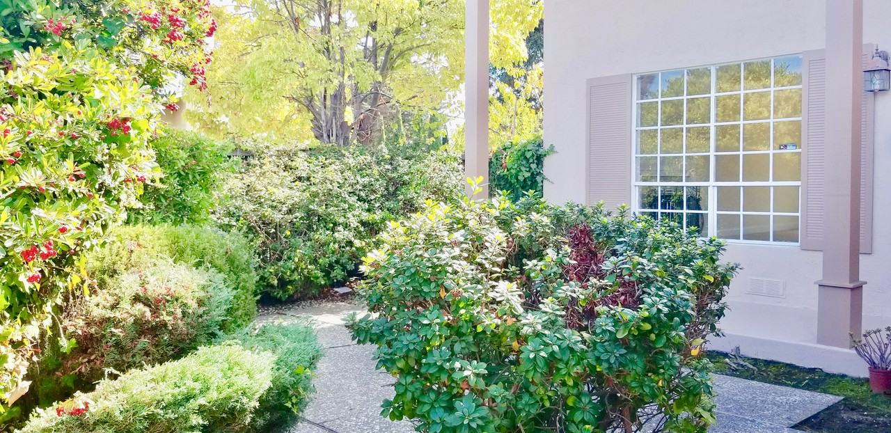 650 Pilgrim Drive - Photo 3 of 30