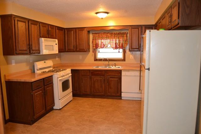 349 E Bluff St - Photo 2 of 18