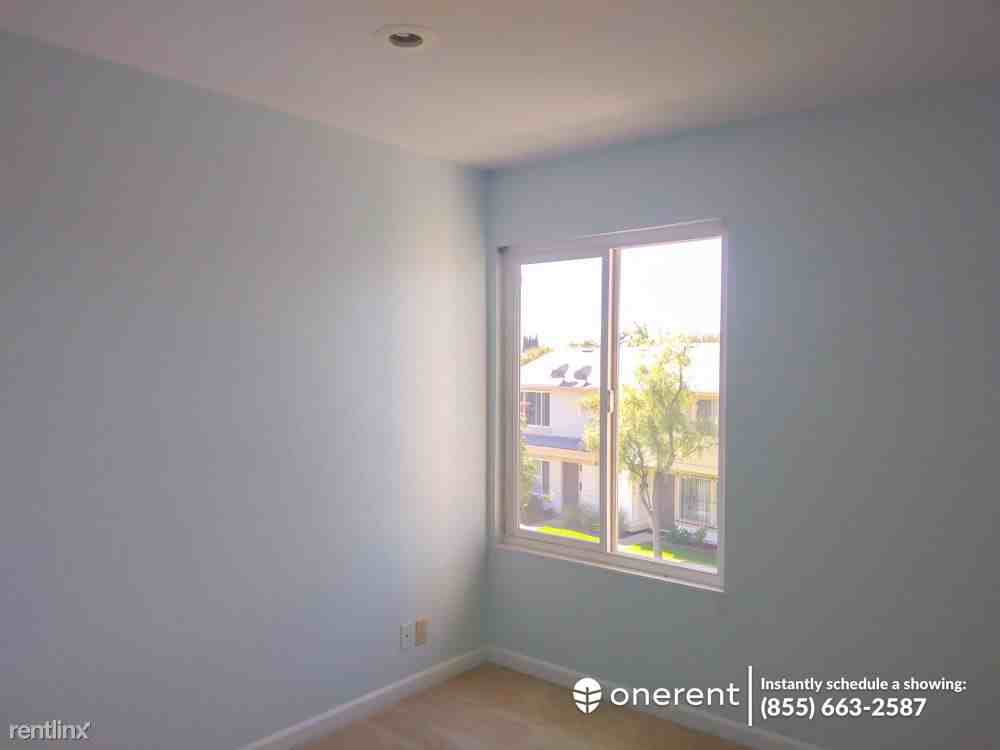 3433 Duchess Ct - Photo 3 of 14