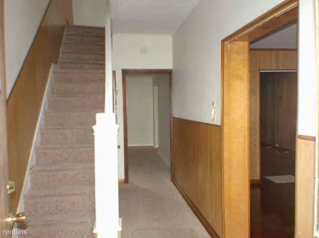 205 Division St - Photo 2 of 18