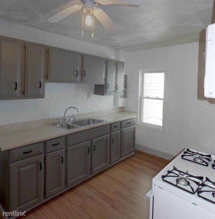 716 Valley St - Photo 3 of 15