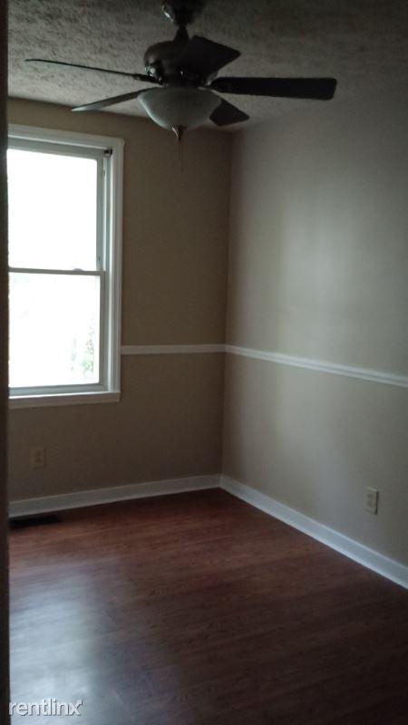 359 Jefferson St - Photo 2 of 7