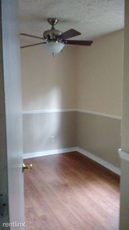 359 Jefferson St - Photo 3 of 7