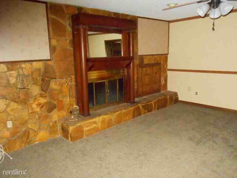 20424 Marguerite Rd - Photo 2 of 13