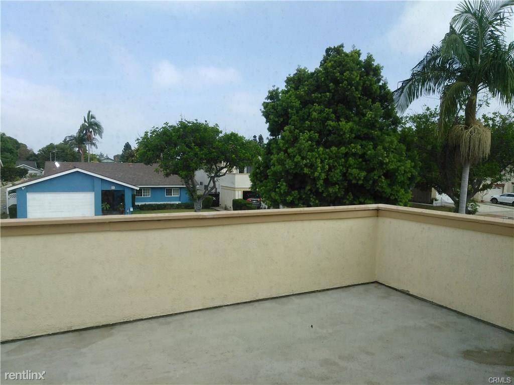 410 W Columbine Ave - Photo 2 of 8