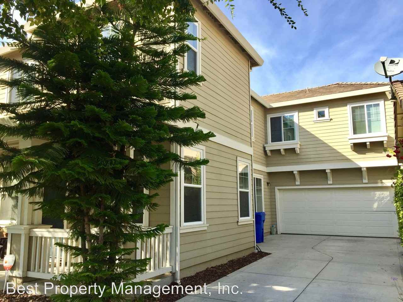 237 Lawrence Ln - Photo 2 of 20